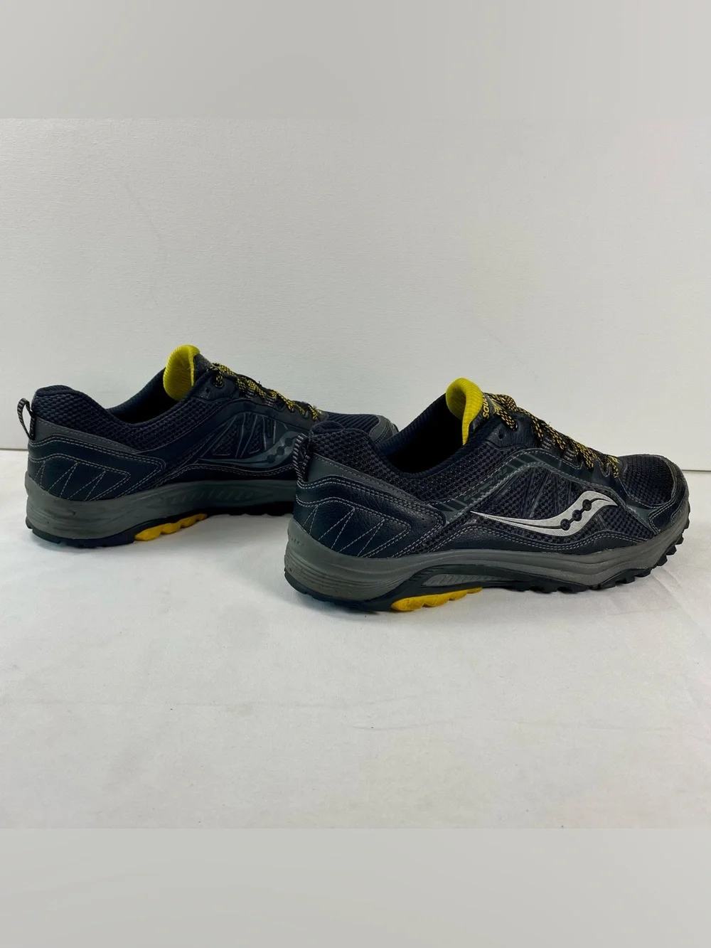 Saucony Excursion TR9 Mens 11 Black Yellow Trail Running Shoes S25249-1